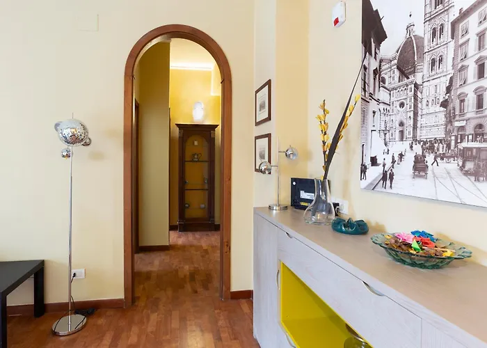 Guesthost - Ponte Vecchio Elegant Dream Apartment *